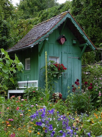 How to Paint or Stain a Shed to Match Your Garden
